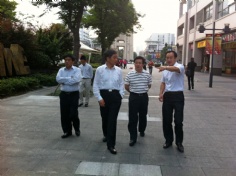 活动 访问 2012.5.22 普陀区副区长朱永泉带队视察梅川路并指导后期建设工作