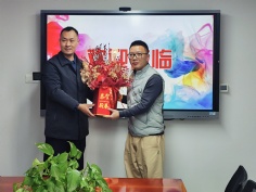 活动 2025.1.23 长征镇领导节前走访宏泉集团开展交流慰问