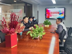 活动 2025.1.23 长征镇领导节前走访宏泉集团开展交流慰问