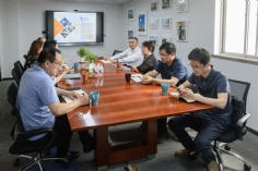 活动 2025.6.12 普陀区政协主席杭春芳走访委员企业宏泉集团