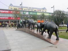 梅川路 欧亚 商业休闲街
