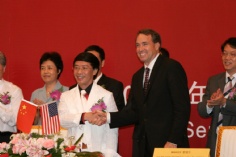 活动 2006.9.9 上海宏泉丽笙酒店管理协议签约仪式