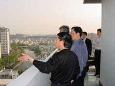 访问 2004.4 建设部来访