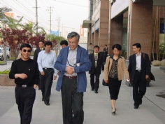 访问 2004.4 建设部来访