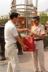 活动 慰问 2009.07.15 高温慰问