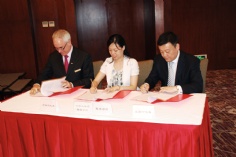 会议 2009.8.12 上海宏泉丽笙酒店工会 第一届会员代表大会 第一届职工代表大会