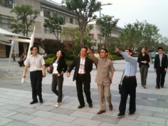 活动 2010.5.20 大世界吉尼斯总部到梅川路考察“祥和之光”申报吉尼斯世界记录