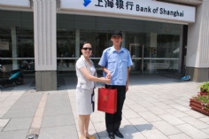 活动 2010.7.21 集团领导高温慰问