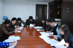 会议 2012.3.7 第一支部关于“向市第十次党代表大会建言献策”为主题的专题组织生活