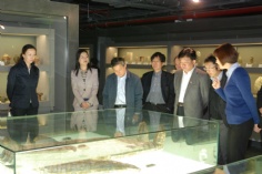 活动 2013.3.22 普陀区副区长裴琦陪同哈尔滨外道区党政代表团参观梅川路休闲街及祥和博物馆