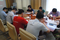 会议 2014.8.21 第二党支部专题组织生活会