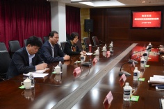 活动 2015.11.10 普陀区副区长范少军与长征镇、区投资办领导到集团调研指导