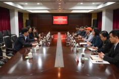 活动 2015.11.10 普陀区副区长范少军与长征镇、区投资办领导到集团调研指导