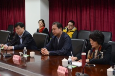 活动 2015.11.10 普陀区副区长范少军与长征镇、区投资办领导到集团调研指导