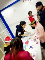 活动 2015.12.25 第四党支部参加奇翔儿童发展中心2015年圣诞联谊