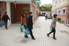 活动 2015.3.5 第一党支部元宵节慰问新长征福利院