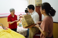 活动 2015.9.23 第一支部党员和积极分子前往新长征福利院