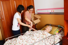 活动 2015.9.23 第一支部党员和积极分子前往新长征福利院