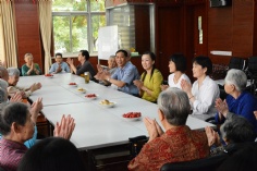 活动 2015.9.23 第一支部党员和积极分子前往新长征福利院