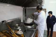 活动 2016.2.19 第一党支部元宵节送温暖