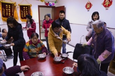 活动 2016.2.19 第一党支部元宵节送温暖