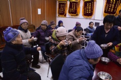 活动 2016.2.19 第一党支部元宵节送温暖