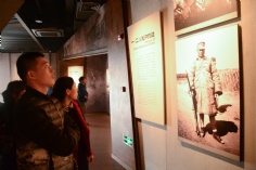 2016.3.18 第一党支部参观上海淞沪抗战纪念馆