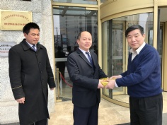 活动 2017.2.9 第四党支部元宵节慰问西大堂保安