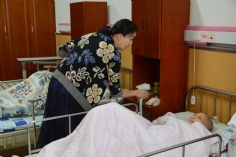 活动 2017.9.28 第一党支部中秋国庆慰问新长征福利院