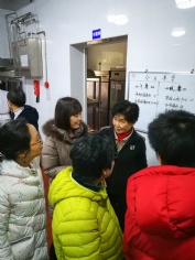 活动 2018.3.1 综合管理党支部开展“元宵节”敬老献爱心活动