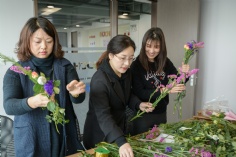 活动 2019.3.8 三八妇女节女职工学习插花
