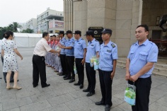 活动 2019.7.25 长征镇镇长和工会主席高温慰问