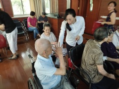 活动 2019.9.12 综合管理党支部中秋慰问