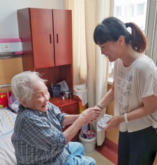 活动 2019.9.12 综合管理党支部中秋慰问