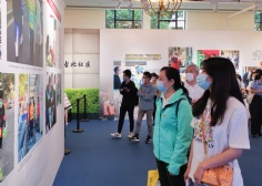 活动 2020.9.22 综合管理党支部组织参观“我们众志成城”上海防控新冠肺炎疫情主题展