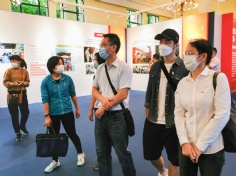 活动 2020.9.22 综合管理党支部组织参观“我们众志成城”上海防控新冠肺炎疫情主题展