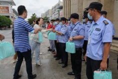 活动 2021.7.28 长征镇领导高温慰问