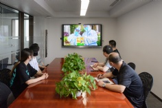 会议 2022.6.28 综合管理支部组织收看七一座谈会