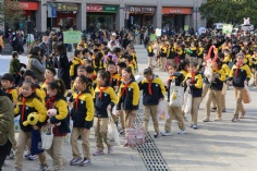 活动 2023.3.3 梅川路开展“学雷锋”公益市集主题活动