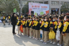 活动 2023.3.3 梅川路开展“学雷锋”公益市集主题活动