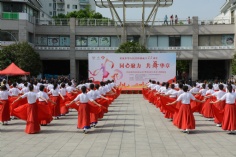 活动 2024.9.4 长征镇在梅川路祥和广场举办庆祝中华人民共和国成立75周年展演